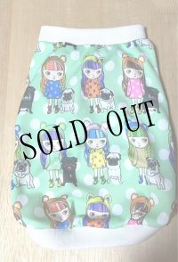 女の子とパグ☆受注作成（送料無料）